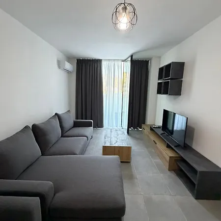 Bana's 2 Apartment